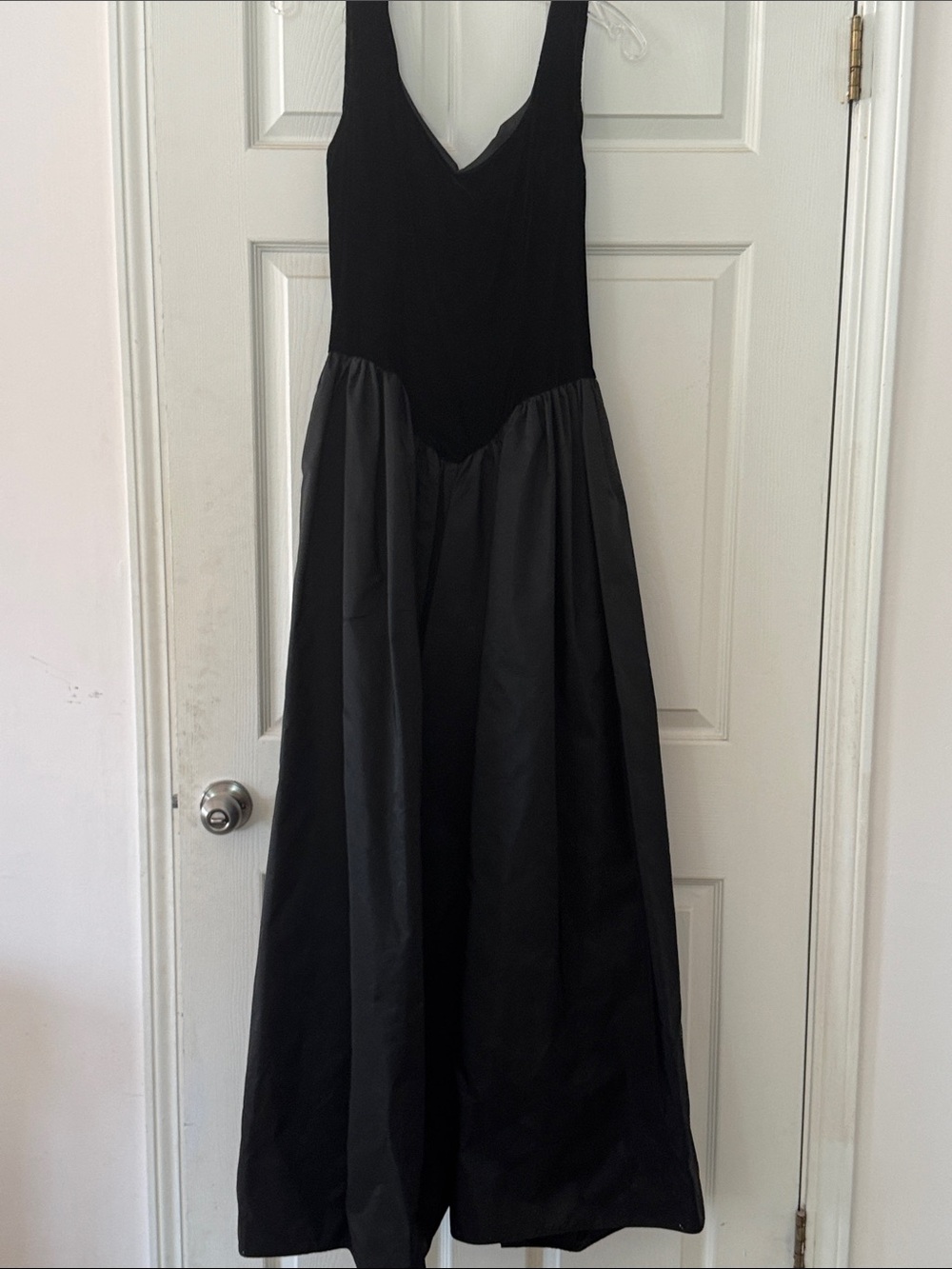 VINTAGE Velvet and Taffeta Black Sleeveless V-Neck Maxi Dress - Classic Evening - Picture 1 of 5